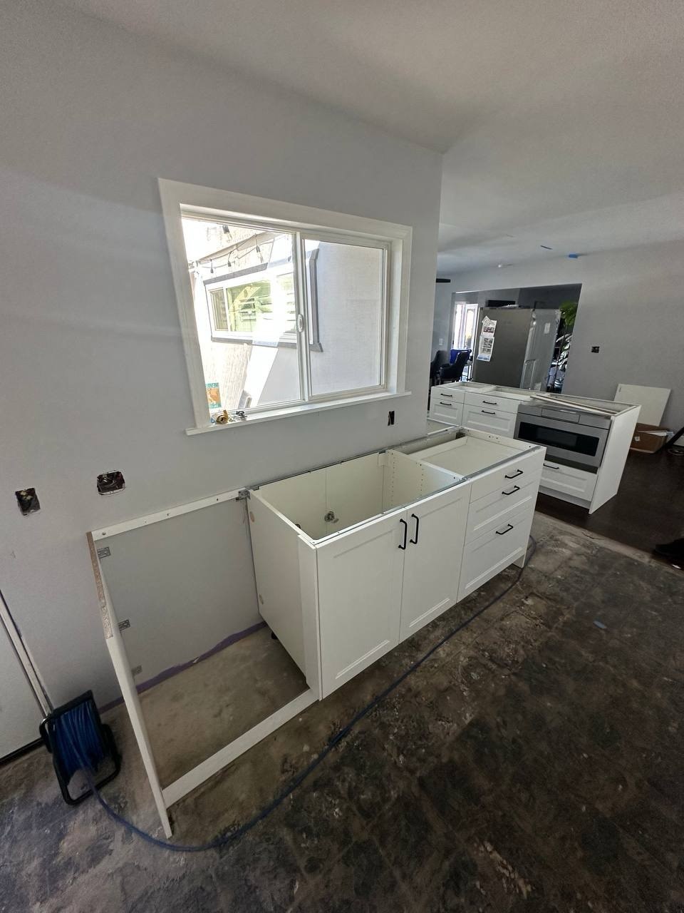 Full white kitchen installation — photo 2
